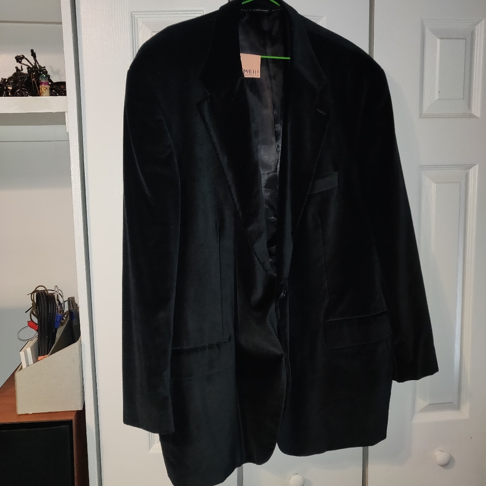 Synrgy Black Velour Blazer size 52R